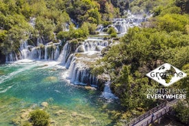 Excursão diurna às cachoeiras de Krka com passeio de barco saindo de Split e Trogir