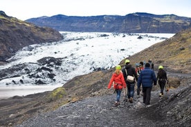 Caminata por el glaciar y recorrido por la costa sur en minibús desde Reikiavik