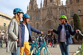 Barcelona: Highlights Guided eBike or Bike Tour