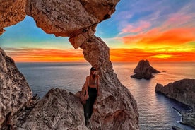 Combo : Båt, 4x4, fotturer i Es Vedra for solnedgang