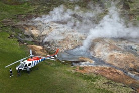 Yksityinen helikopterikierros Hengillin geotermisellä alueella laskeutumalla