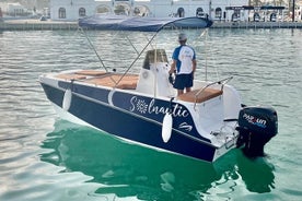 Verhuur van nieuwe motorcatamaran zonder vergunning in Malaga