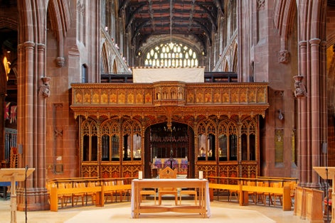 Photo of interior of Manchester Cathedral in Manchester, UK.