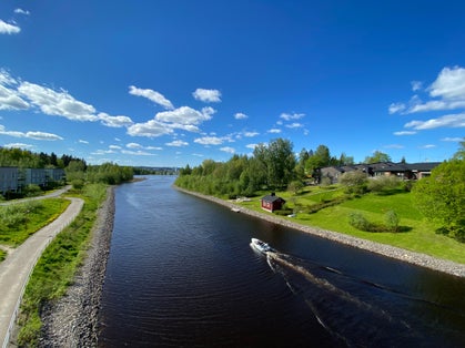 Channel connecting lakes Jyväsjärvi and Päijänne