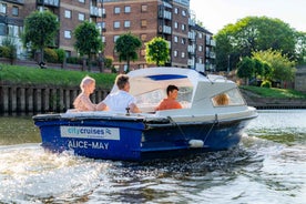 York: Self-Steer Boat Rental