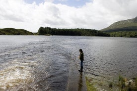 Pêche en rivière à la truite sauvage. Connemara. Ghillie francophone