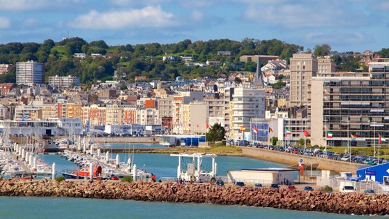 Le Havre featuring a bay or harbor and a city