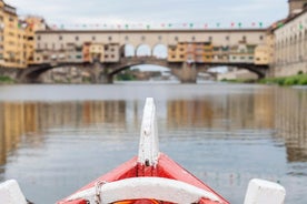 Crociera sul fiume a Firenze su un tradizionale Barchetto