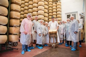 Leiðsögn í litlum hópum TastyBus: Parmesan ostur og parmaskinka