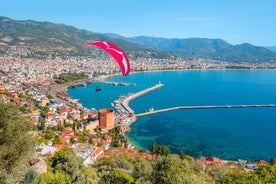 Paragliding-Erlebnis mit Schwimmen am Kleopatra-Strand vor Belek