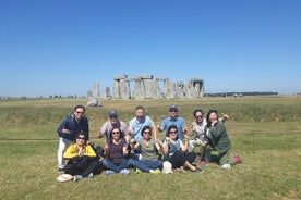 Salisbury and Stonehenge Day Tour from Winchester