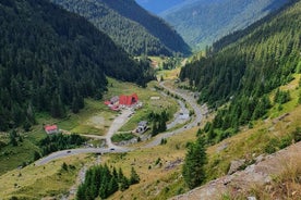 Tour privado de 2 días desde Bucarest con la autopista Transfagarasan