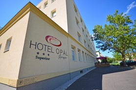 Hotel Opal