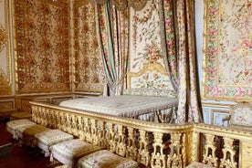 Versailles Palace & Marie-Antoinette's Estate Full Day Private Tour from Paris