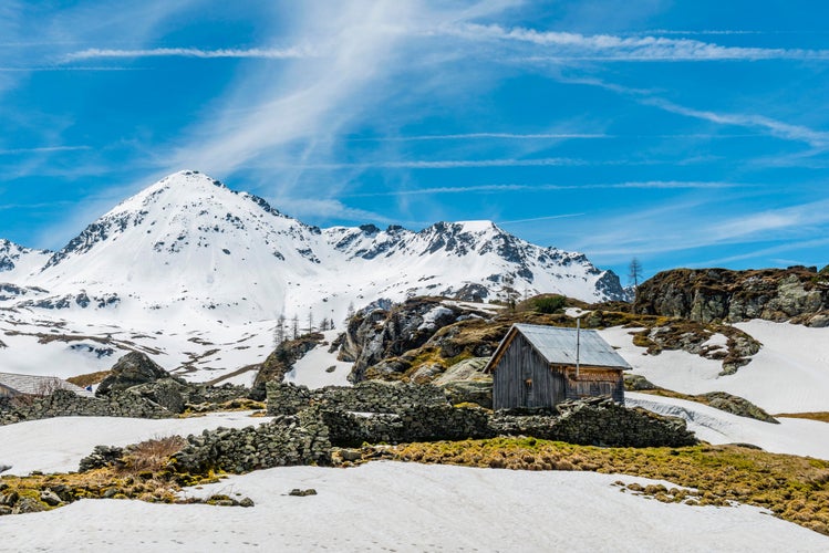 Mountain landscape with cottage, snow, Rohrmoos-Untertal, Schladming Tauern, Schladming, Styria, Austria.