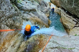 Nybörjare Canyoning Tour i Sušec Canyon - Bovec Slovenien