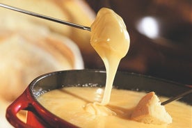 Culinary Tour from Zurich with Traditional Swiss Cheese Fondue Dinner