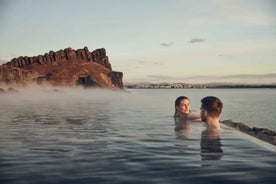 Reykjavík: Gullni hringurinn, Friðheimar, & Sky Lagoon dagsferð