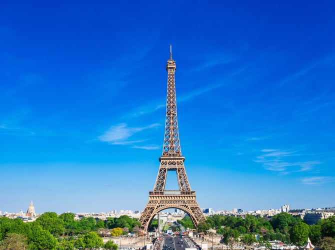 World Heritage Site Eiffel Tower on the Seine in Paris.jpg