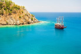 Paseo en barco pirata de Kemer