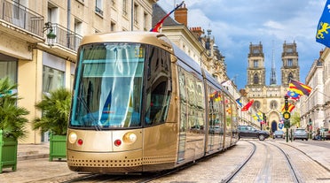 Photo of panoramic view of the city of Clermont-Ferrand with its cathedral, France.