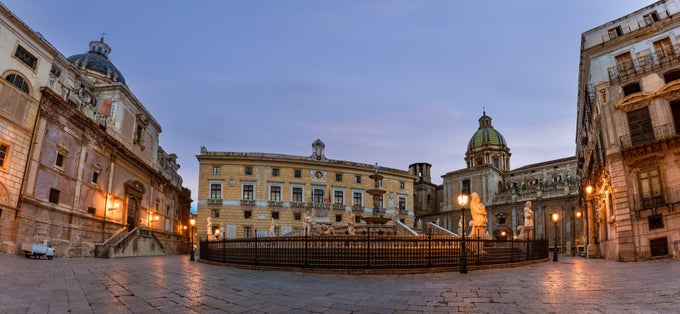 photo of Panoramic view of Fontana Pretoria in early morning, famous landmark in Palermo, Sicily, Italy .
