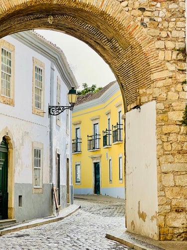 view-of-historical-street-in-the-old-town-faro-al-2023-11-27-04-50-27-utc.jpg