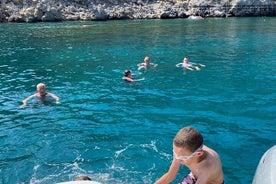 Tour privado en barco guiado de 2 horas por las bellezas de la isla de Rodas