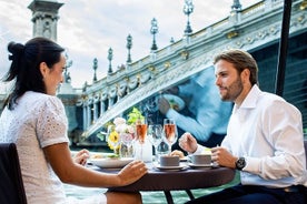 Crociera con Bateaux Parisiens sulla Senna con pranzo e musica e dal vivo