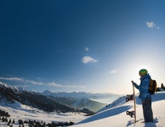 photo of Winter landscape in Grindelwald at sunrise, behind the Mittelhorn and Wetterhorn, Wetterhorn, Interlaken-Oberhasli, Bernese Oberland, Canton of Bern, Switzerland.