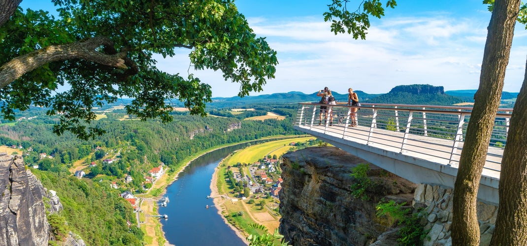 shutterstock_2405374871-min.jpg