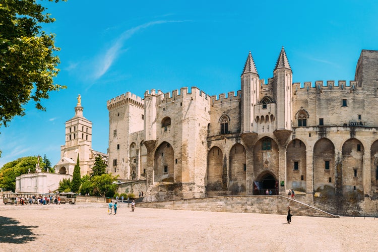 Ancient Popes Palace, Saint-Benezet, Avignon, Provence, France.jpg