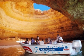 Croisière magique dans la grotte de Benagil