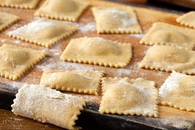 Aula particular de culinária com massas caseiras em Pisa.