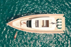 Private 5-stündige Kreuzfahrt auf einer brandneuen Ultra-Luxus-Yacht in Mykonos (Nevma)