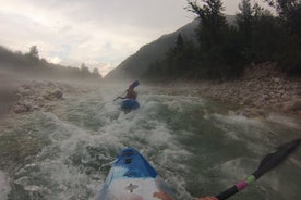 CLASES DE KAYAK DE 5 DÍAS en el río Soča