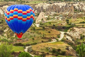 Excursion privée d'une journée en Cappadoce, balade en montgolfière avec déjeuner