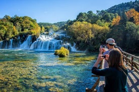 Krka Waterfalls Day Tour com passeio panorâmico de barco BILHETE INCLUÍDO