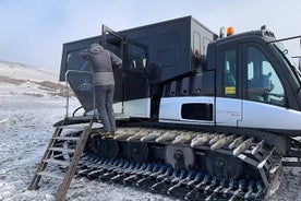 Tur till toppkratrarna i Etna 2920 meter med linbana och jeep