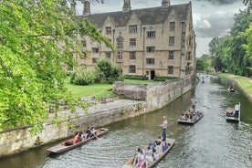 Cambridge UK Self-Guided Walking Tour with Smartphone App