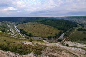 1 JOUR : Visite des vignobles de la cave Cricova et des anciens monastères de la grotte d'Orhei