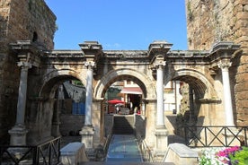 Antalya City Tour mit Seilbahn und Wasserfällen