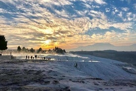 プライベート空港送迎付きの2日間のプライベートエフェソスとパムッカレツアー