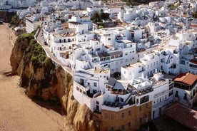 Recorrido a pie por la historia de Albufeira con vino y tapas