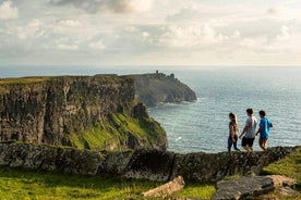 Randonnée sur les falaises de Moher avec un fermier local. Clare. Guidé. 3 heures.