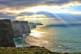 Recorrido por los Acantilados de Moher incluyendo el Atlántico salvaje y la ciudad de Galway desde Dublin