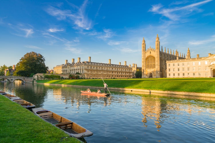 Kings chapel and river cam in the sunset light. Scenery of Cambridge city in England