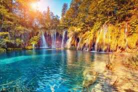 Split: Flutningur til Zagreb með miða í Plitvice Lakes