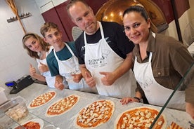 Matlagningskurs i hjärtat av Rom: Pizza och Tiramisù-tillverkning