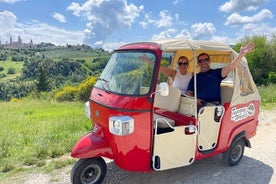 Fra Firenze: Tuk Tuk & Wine Experience i Toscana for 2